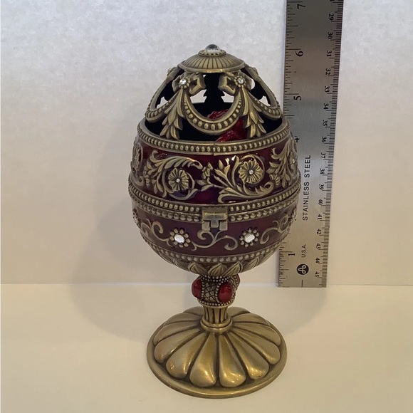 Biltmore For Your Home Musical Egg Red with Rotating Red Cardinal Bird Holidays - Picture 5 of 8